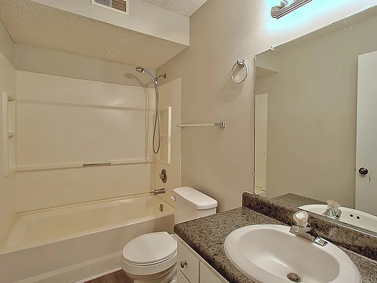 910-133 Brett Dr — Photo 16