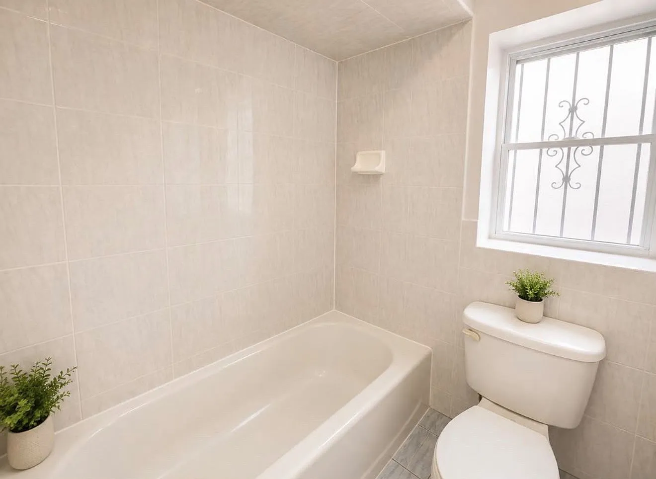 3 bed, $2,195 — Photo 2