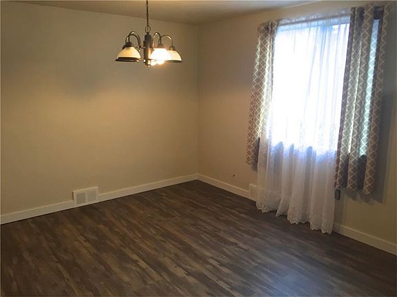 4th image of 223 Maryland Ave