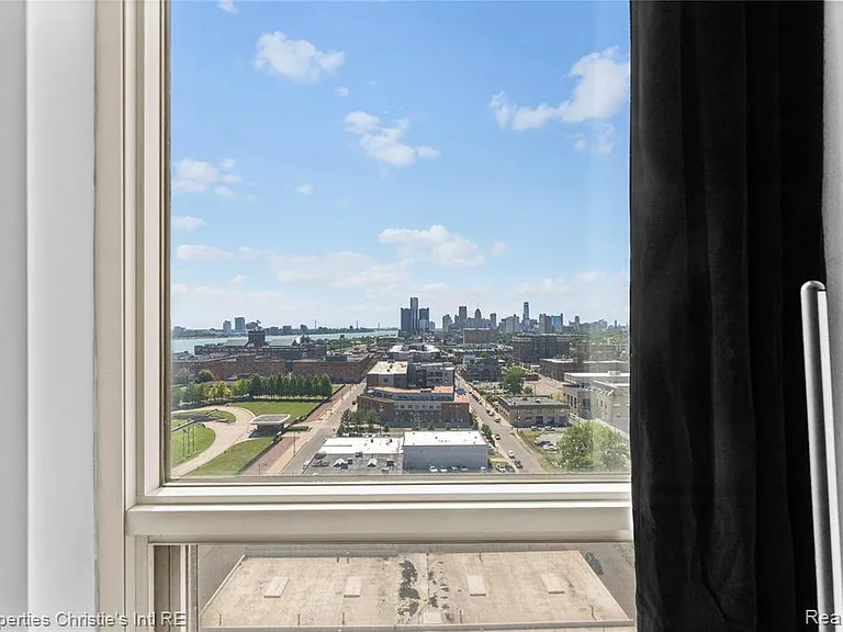 3320 Spinnaker Ln #17E — Photo 7