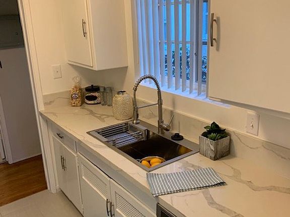 5th image of 2318 Mira Vista Ave #1/2