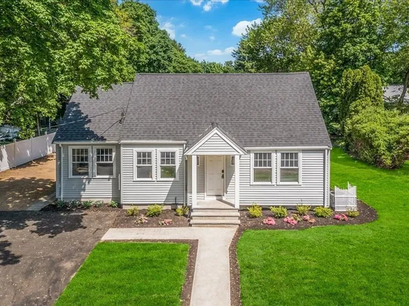 14 Essex Rd, Sharon, MA 02067