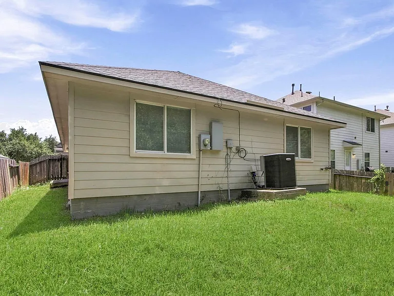 3031 Cypress Island Dr — Photo 11