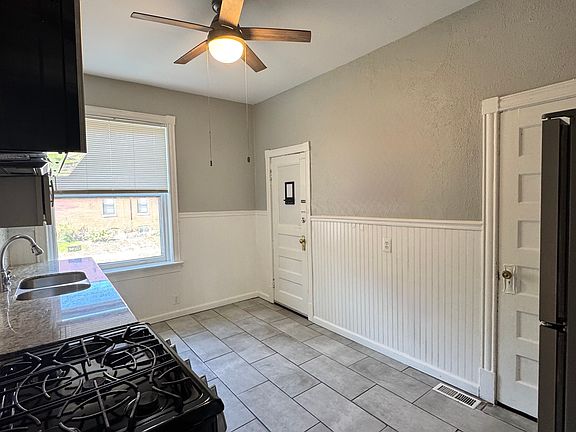 3rd image of 2334 Tower Grove Ave APT 1W