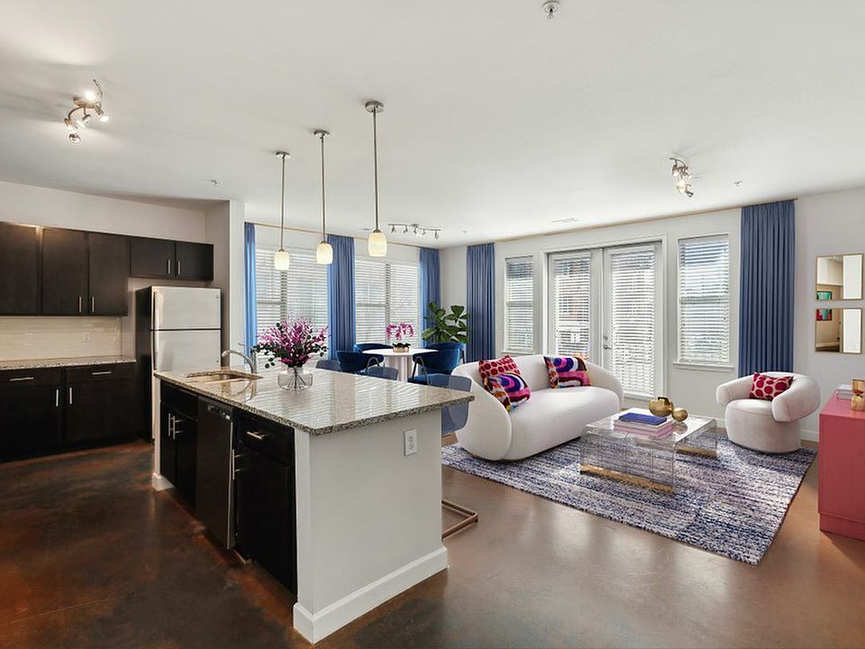 Cozy 2 Bedroom Apartment Living Room at The Melrose in Nashville, TN