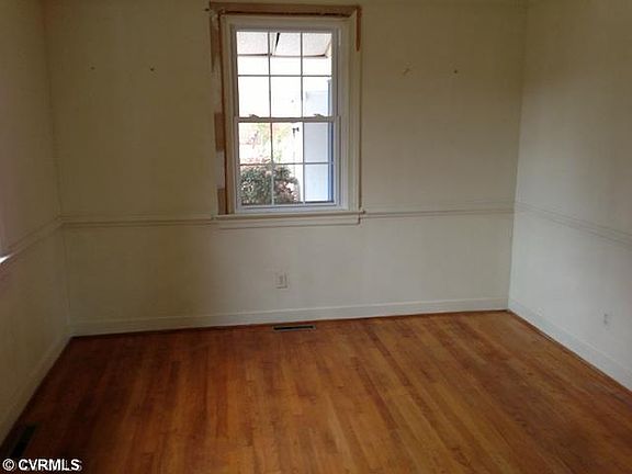 3rd image of 9941 Friend Ave