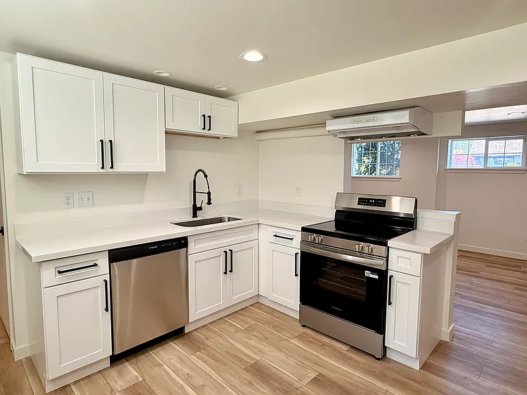 5018 N 33rd St #B — Photo 12