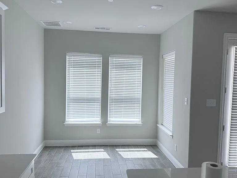 532 Hutchinson Ln — Photo 7