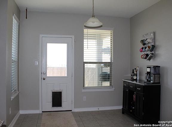 5th image of 747 Anthem Ln