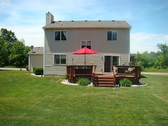 3rd image of 9319 Betsie Dr