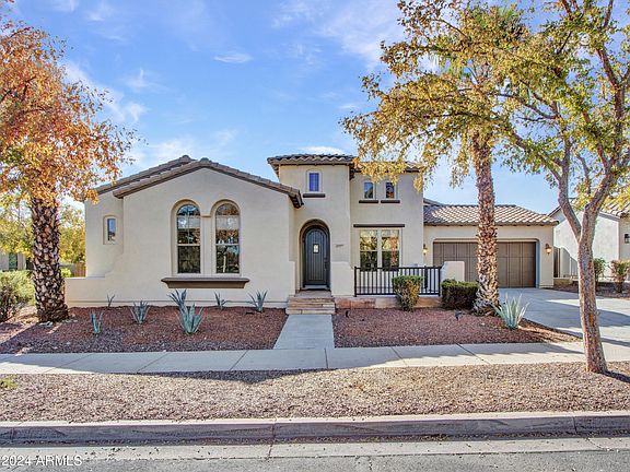 2nd image of 20497 W CRESCENT Drive