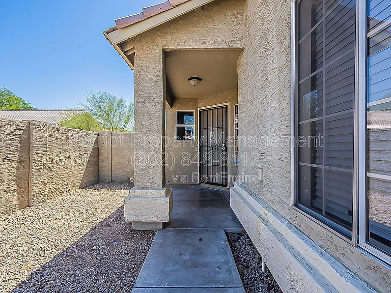 11309 N 89th Dr — Photo 2