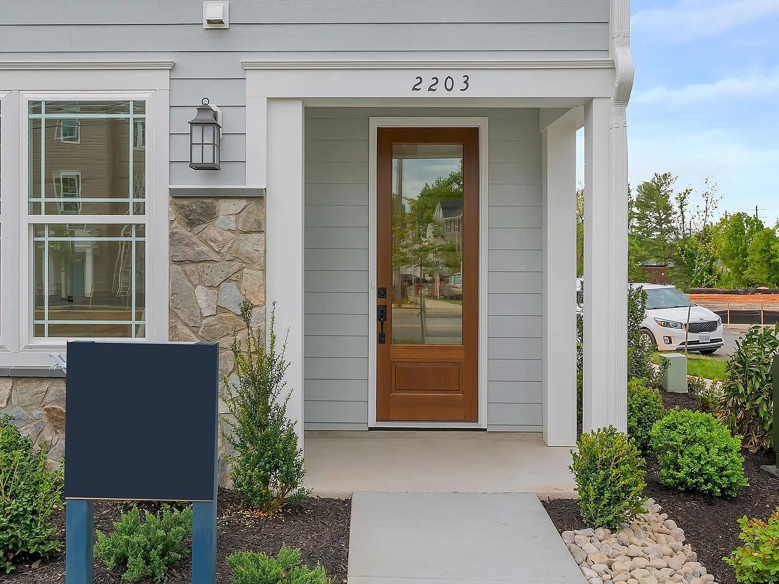 3 bed, 4.0 bath, 2263 sqft, $2,900 — Photo 4