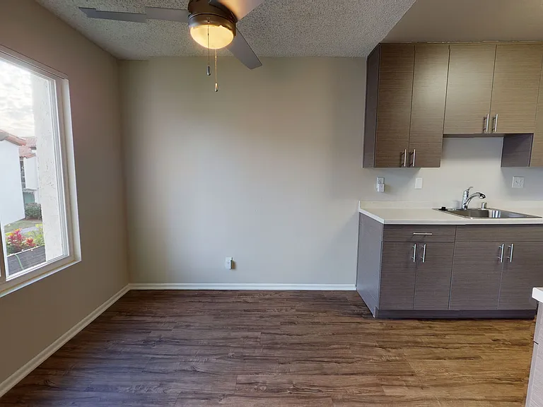 Huntington Vista — Photo 74