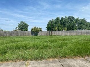2341 Artillery Dr, Chalmette, LA 70043