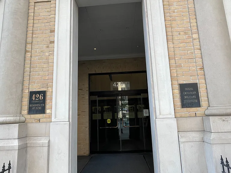 426 University Ave #3910 — Photo 5