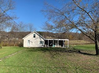 1319 E Main St, Conneautville, PA 16406
