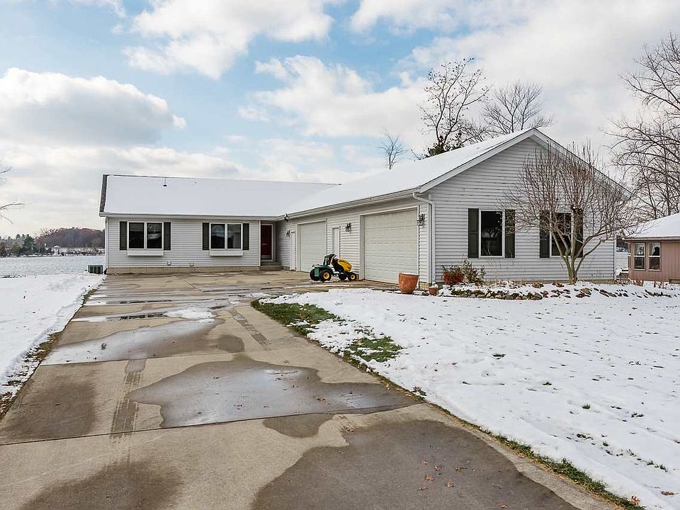 1st image of 2595 N Lakeview Dr