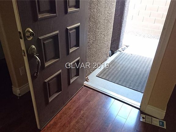 3rd image of 9766 Spinnaker Creek Ave