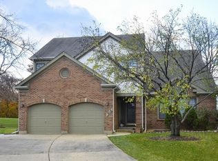 604 Raintree Rd, Buffalo Grove, IL 60089