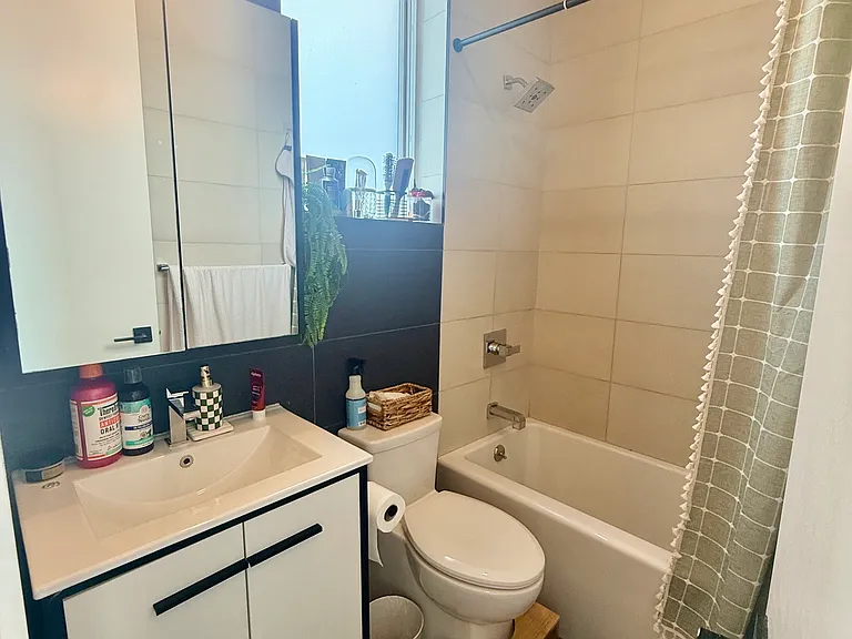 1183 New York Ave #5A — Photo 6