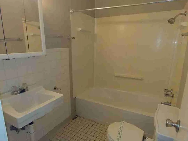508 Douglas St #2 — Photo 3