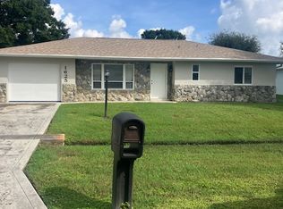 1625 SE Grapeland Ave, Port Saint Lucie, FL 34952