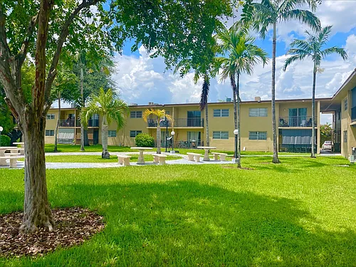Allegro Apartments Photo 1