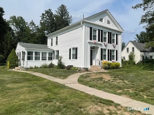 22 Hurlbutt Rd, Gales Ferry, CT 06335