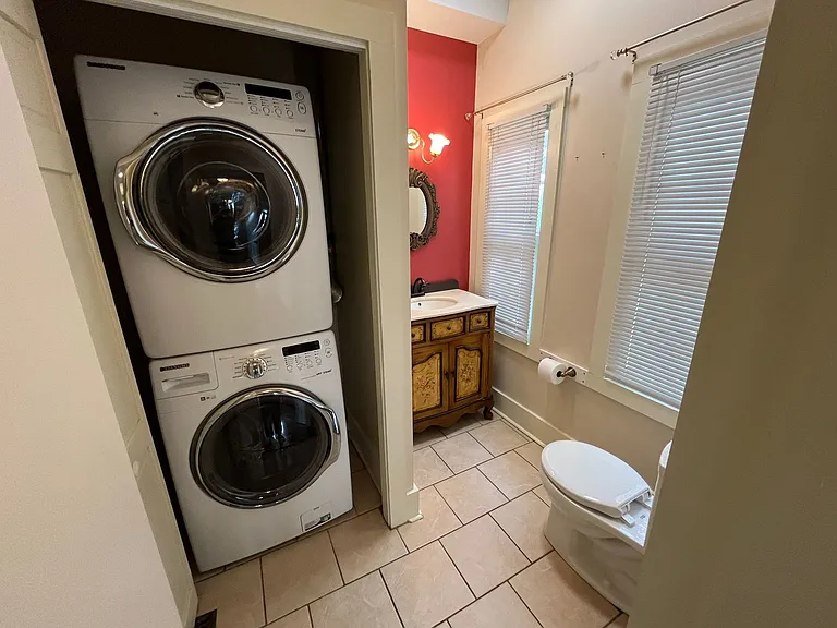 348 S Morton St — Photo 28