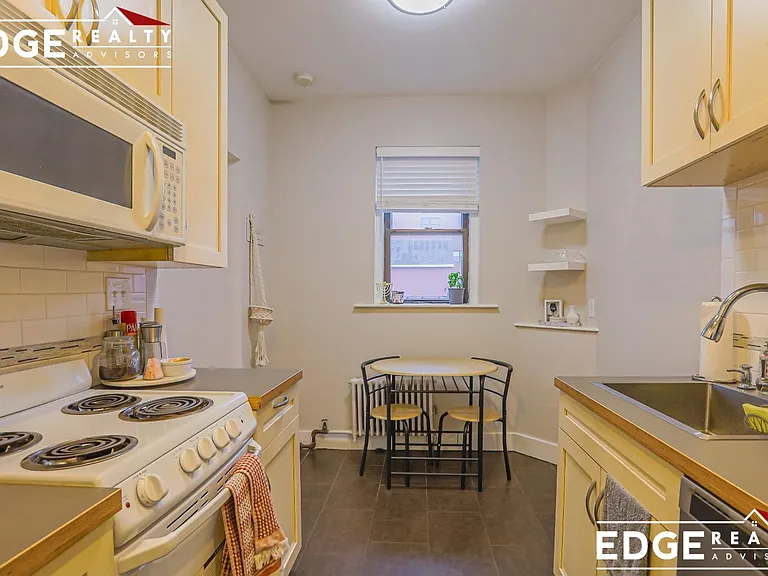 11 Gorham St #9A — Photo 15