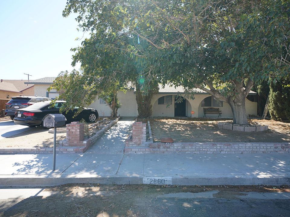 1st image of 2860 Arroyo Ave