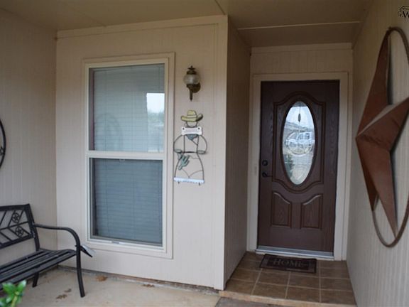 2nd image of 22 Surrey Cir