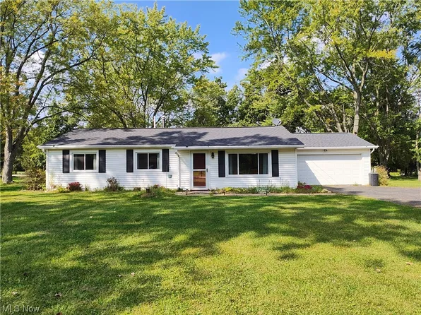 3783 Saint Nicholas Dr, Richfield, OH 44286