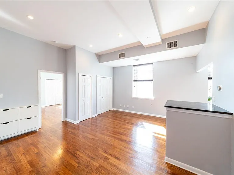 186 Wayne St #219D — Photo 3