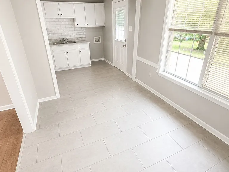 3685 Moccasin Cv — Photo 2
