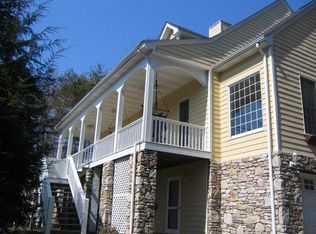 14 Hawk View Dr, Asheville, NC 28804