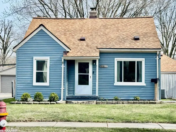 21817 Lange St, Saint Clair Shores, MI 48080