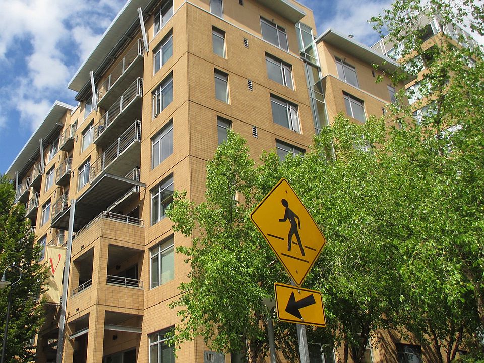 1st image of 701 Columbia St APT 614
