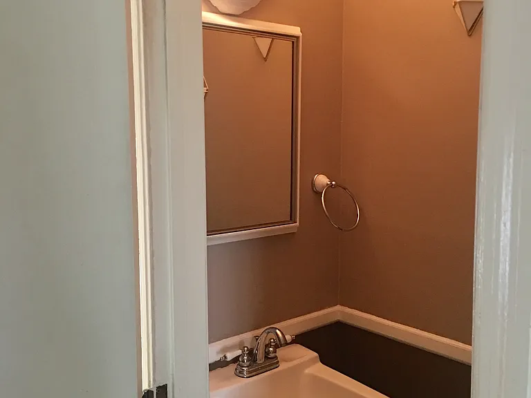 721 Pennsbury Blvd — Photo 15
