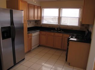 8134 Knox Ave #1S, Skokie, IL 60076