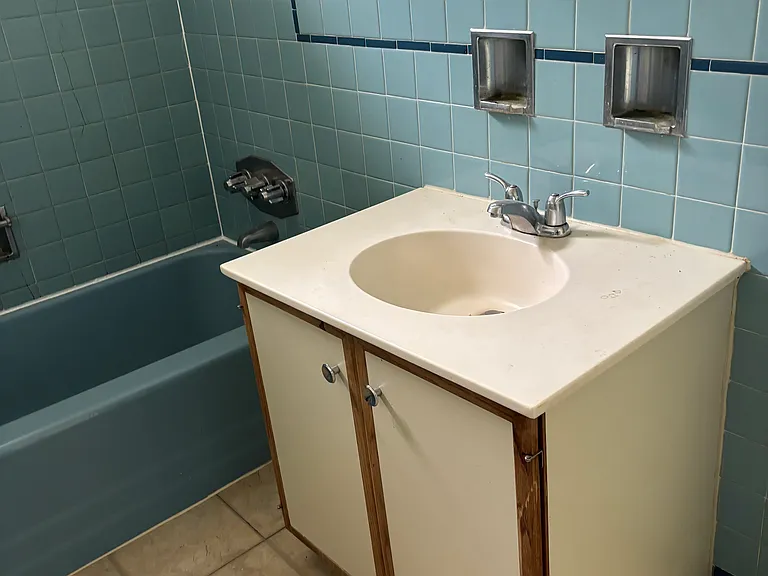 6135 Jackson St #2R — Photo 13