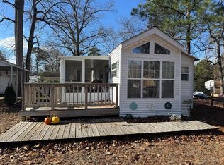 5028 Swan Dr, Horntown, VA 23395