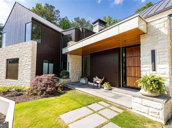 730 Langford Ln, Sandy Springs, GA 30327