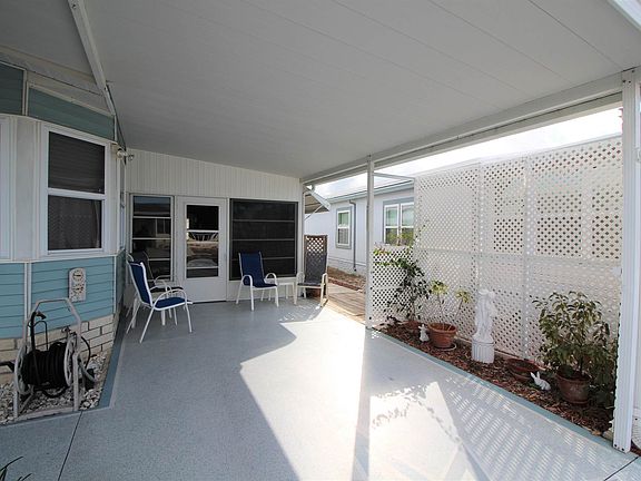 3rd image of 14703 Gwenwood Cir