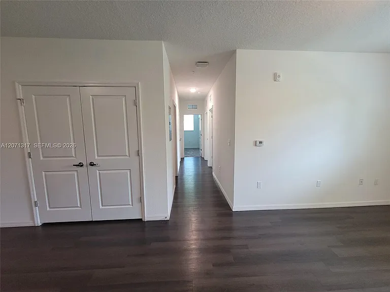 8247 Tanager Sq #301 — Photo 12