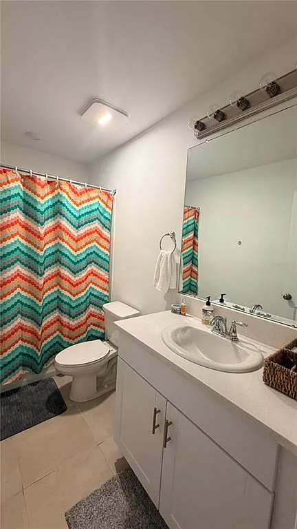 3 bed, 2.5 bath, 1373 sqft, $2,000 — Photo 3