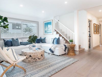 677 5th St, Hermosa Beach, CA, 90254