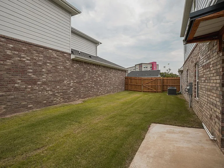 608 N Salem Rd — Photo 27