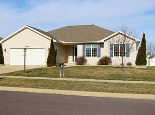 1705 Jadens Way, Washington, IL 61571